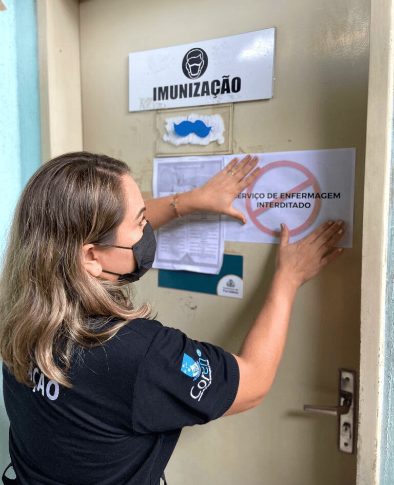 Rachaduras, mofo e infiltrações: Coren-CE interdita serviços de Enfermagem em posto de saúde de&nbsp;Fortaleza